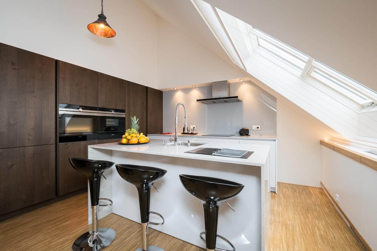To Live Apartment *